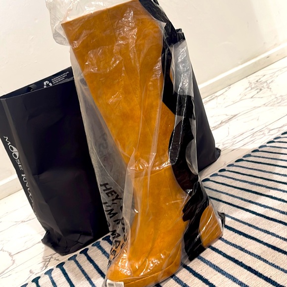 ASOS design Candice heeled platforms boots in mustard - Picture 2 of 2